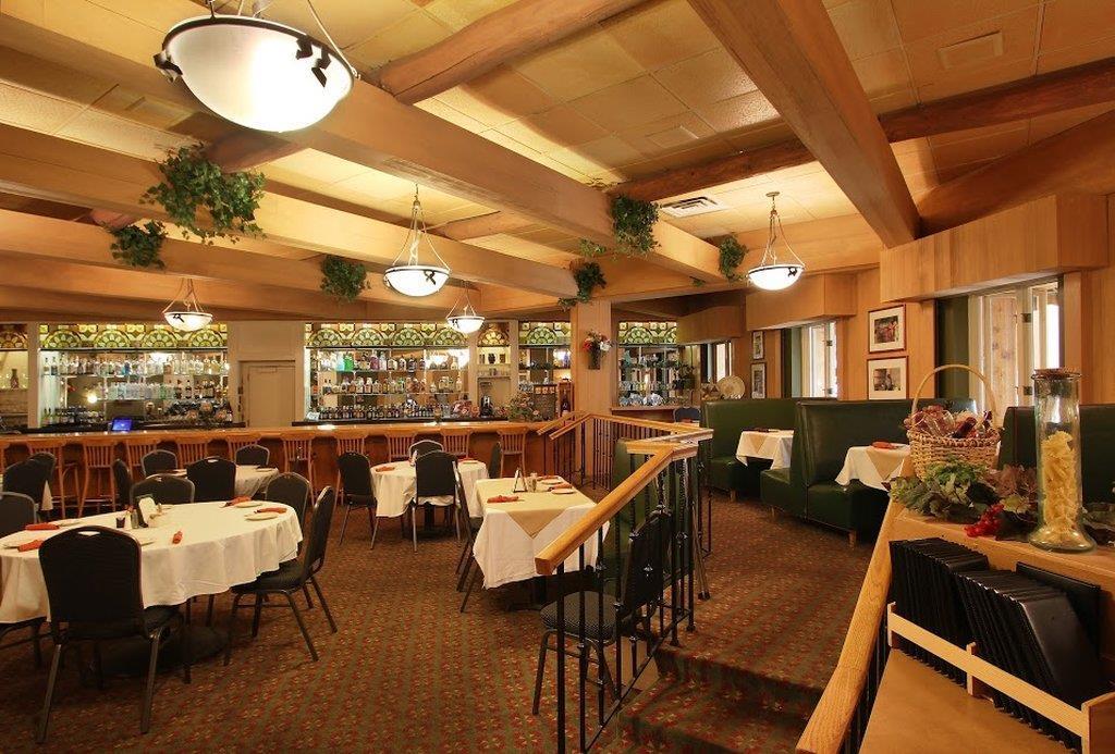 Hotel Mead Resorts & Conventions Center Wisconsin Rapids Restaurant photo