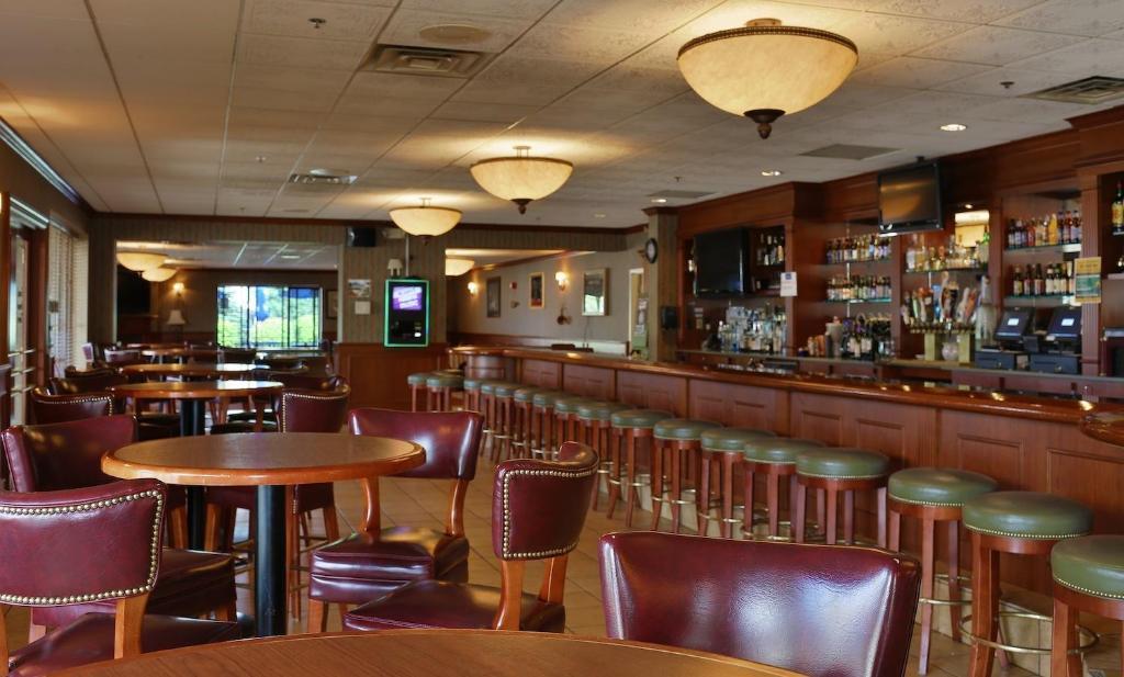 Hotel Mead Resorts & Conventions Center Wisconsin Rapids Exterior photo