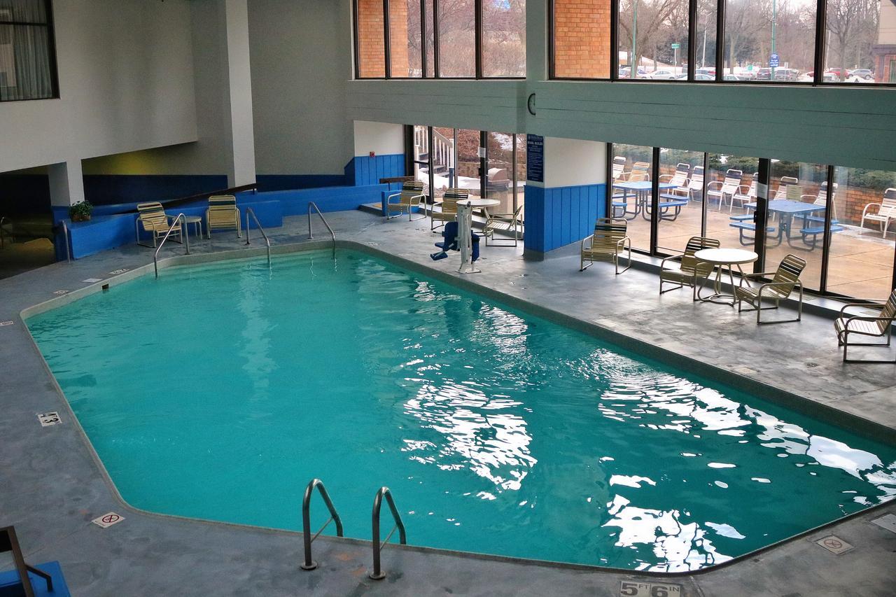 Hotel Mead Resorts & Conventions Center Wisconsin Rapids Exterior photo